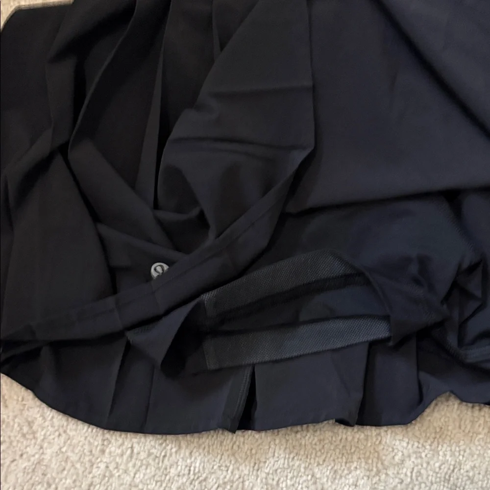 lululemon athletica Black Athletic Shorts - Picture 4 of 5